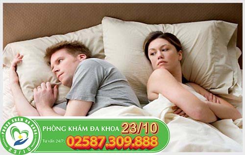 Nam giới khi có tuổi, lượng testosterone bị suy giảm dẫn đến giảm ham muốn chăn gối.